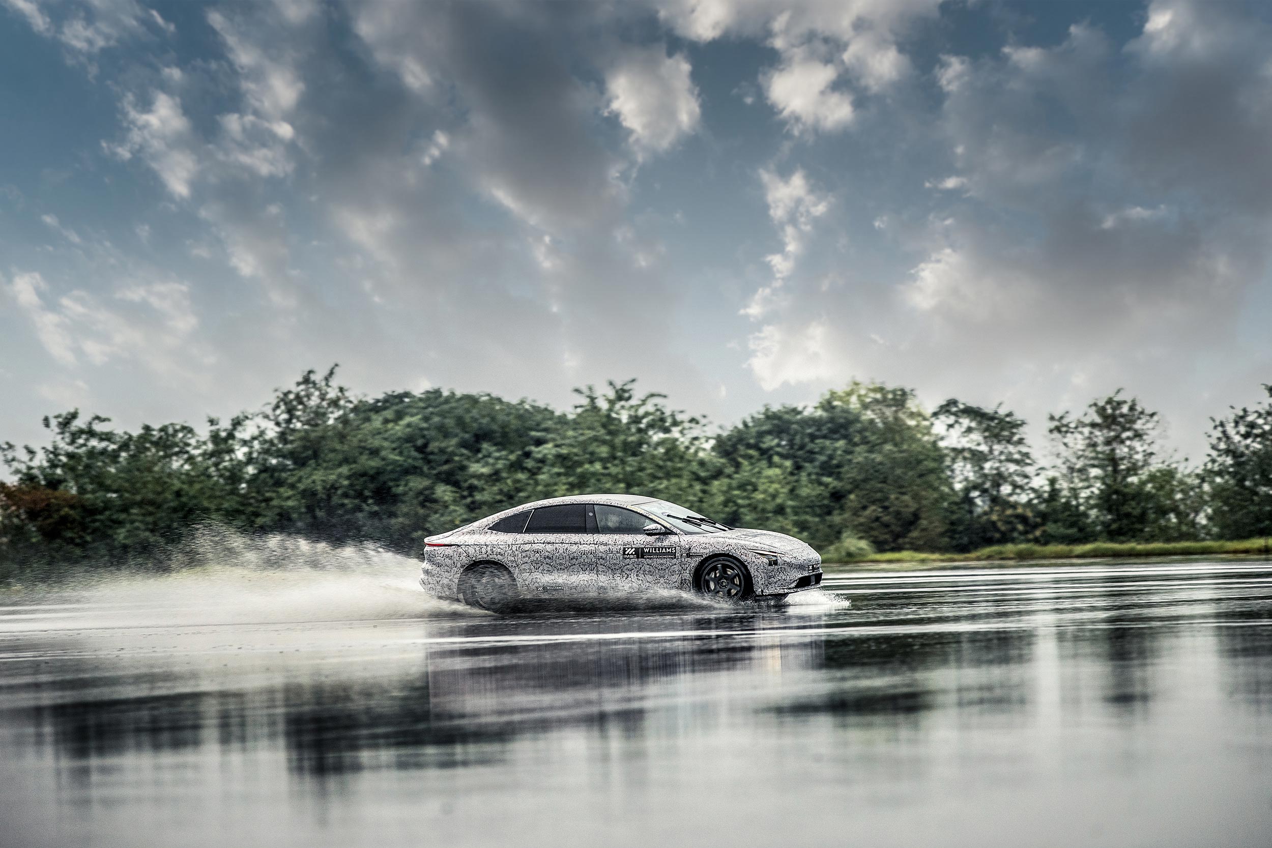 IM Motors L7 Sets Guinness World Record for Electric Vehicle Drift